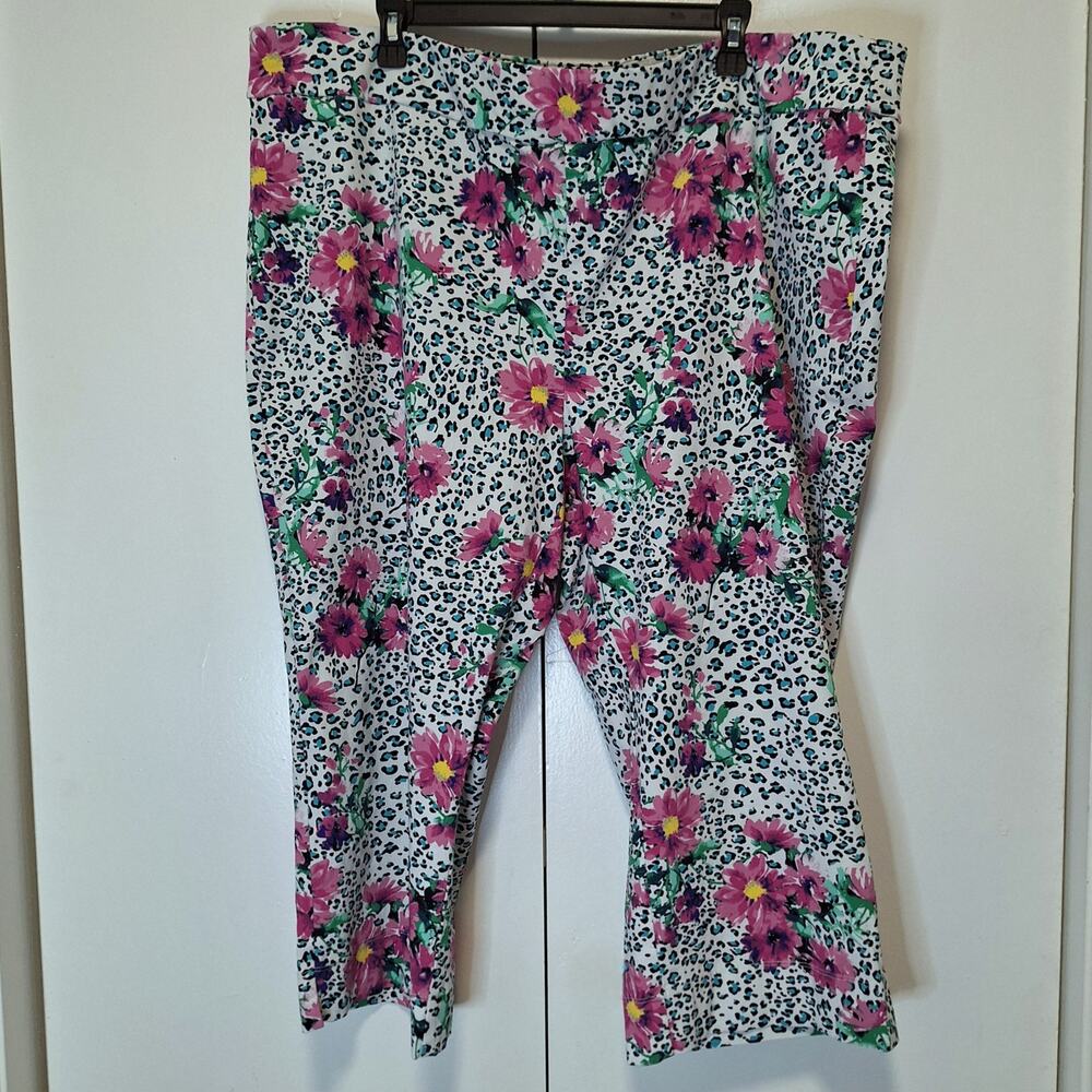 Avenue Floral Pink and Blue Leopard Print Capri Pants Trousers Sz 26 Plus Size